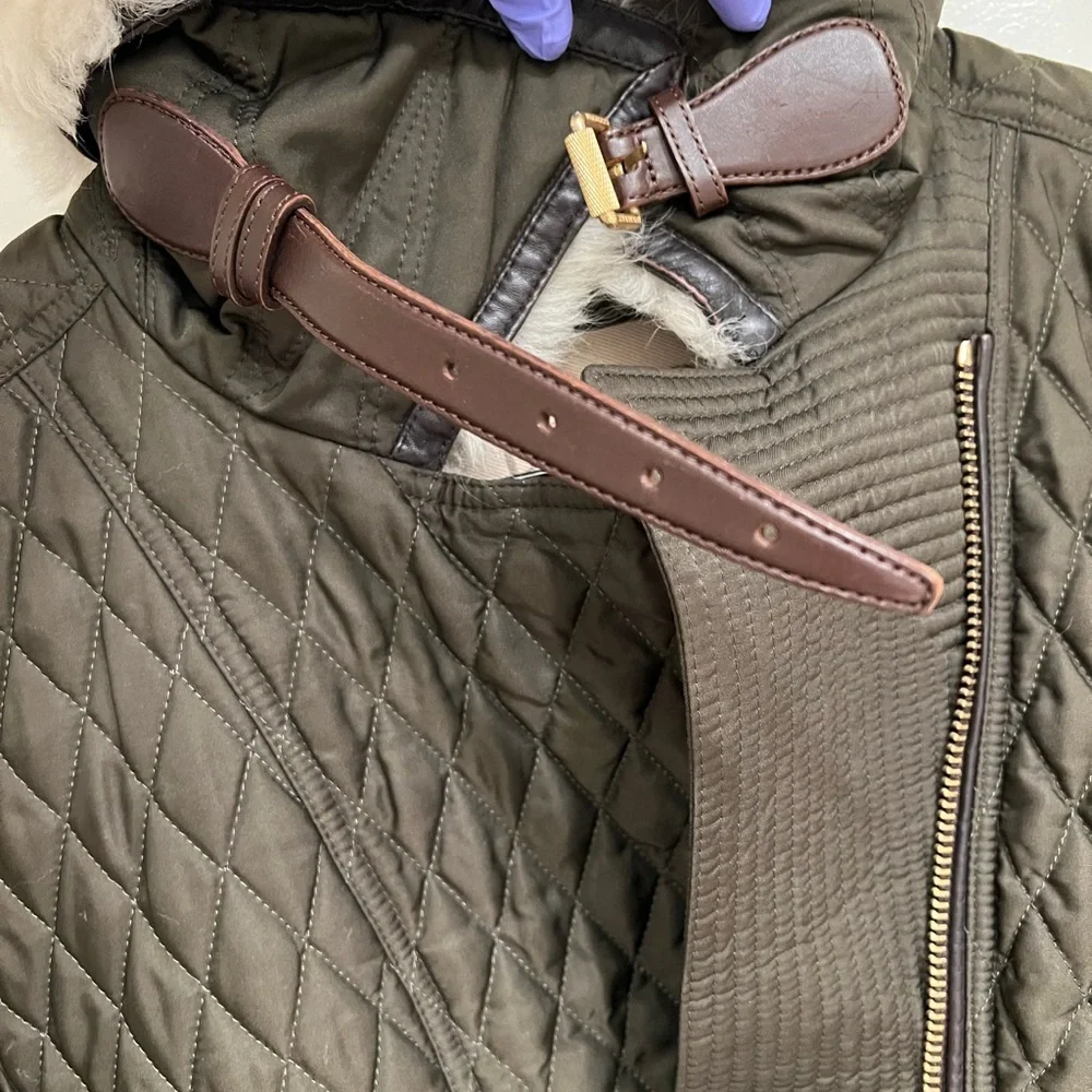 Burberry Olive Quilted Bomber Jacket with Cream Collar - Picture 4 of 7